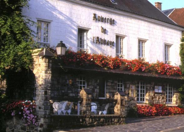 Auberge De L'abbaye Signy-lʼAbbaye Eksteriør billede