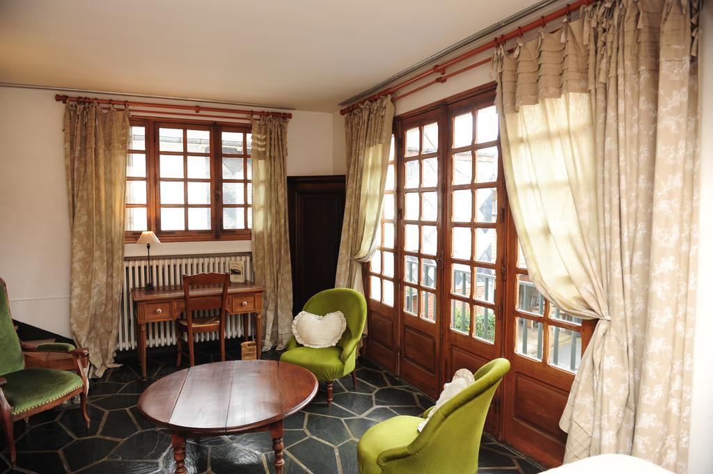 Auberge De L'abbaye Signy-lʼAbbaye Eksteriør billede