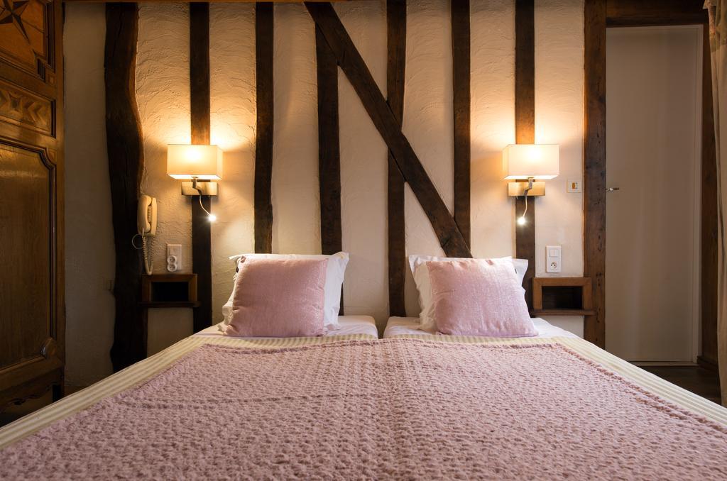 Auberge De L'abbaye Signy-lʼAbbaye Eksteriør billede